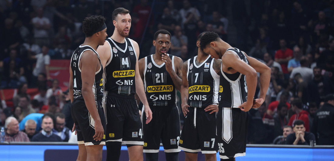 Partizanova kolonija u Japanu: Jedan se povredio, drugi bivši igrač crno-belih ga menja