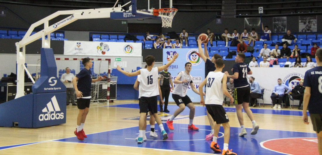 Poznati iz sveta glume i sporta delili medalje školarcima