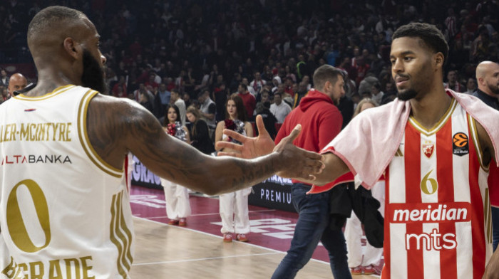 U Beogradu kao kod kuće! Zvezdini Ameri tamanili ćuretinu na Dan zahvalnosti (FOTO)