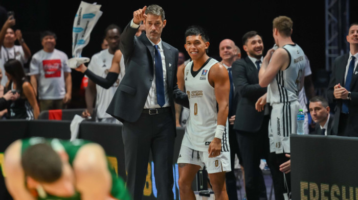 Dubai nikad ne miruje: Bek dobio otkaz