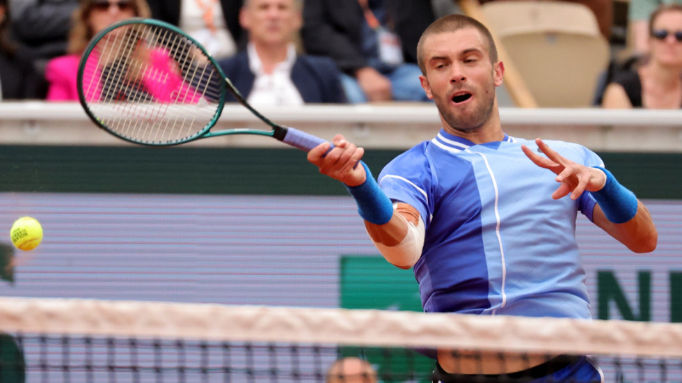Teniser se oglasio nakon operacije - Bol ga je lomila mesecima (FOTO)