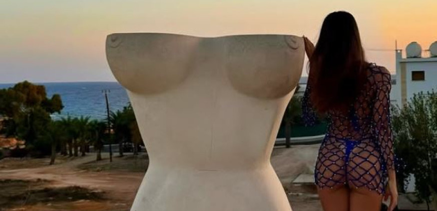 Tvoja breskvica je umetnost! Kakva guza... Seksi teniserka rasturila, komentari još pljušte! (FOTO)