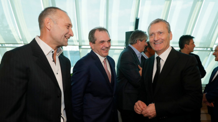 Zeki pocepana čarapa, Gruja hteo da skoči sa zgrade... Urnebesna priča fudbalskog menadžera