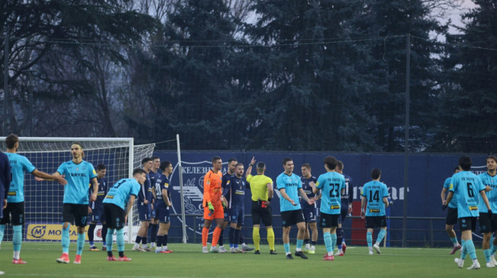 Strašne scene u Kupu Srbije: Fudbaler Trajala pao u nesvest tokom utakmice, lekari odmah uleteli na teren