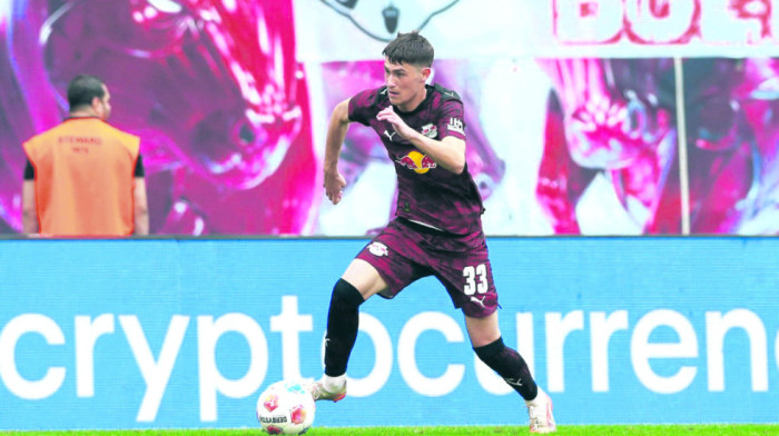 Hrabrost ili ludost? Maksimović odbio idealnu pozajmicu, da bi se borio za minute u Lajpcigu