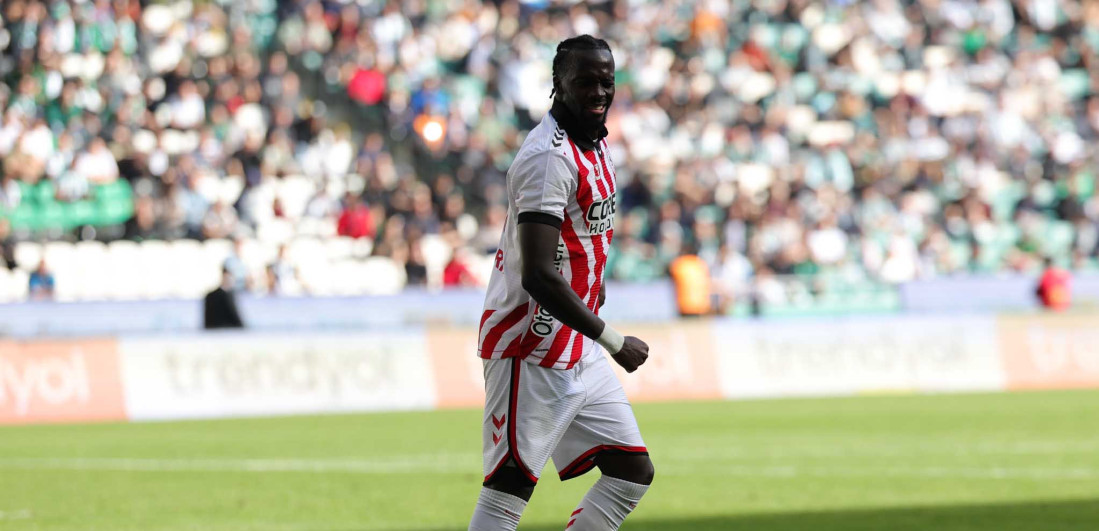 Bivši fudbaler Crvene zvezde Šerif Ndijaje ponovo na "Marakani"