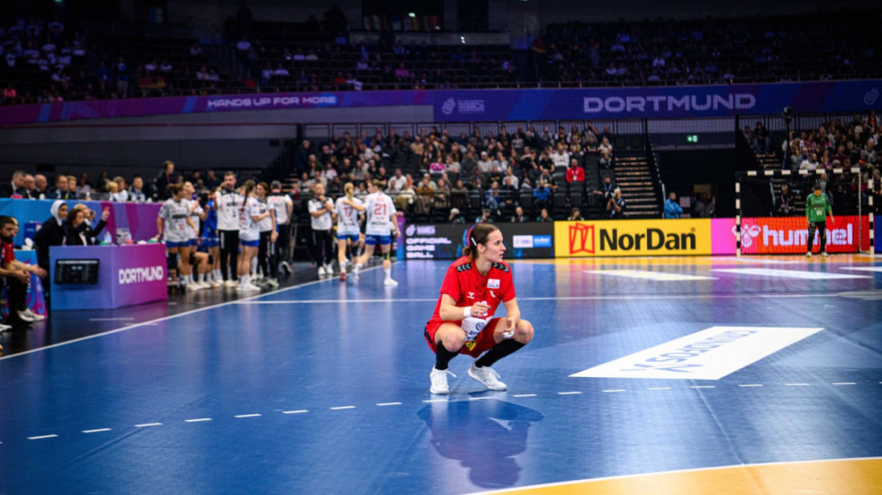 Svi zapanjeni! Ovo se ne pamti na Svetskim prvenstvima: Ovako su rukometašice Srbije same sebi otele pobedu?!