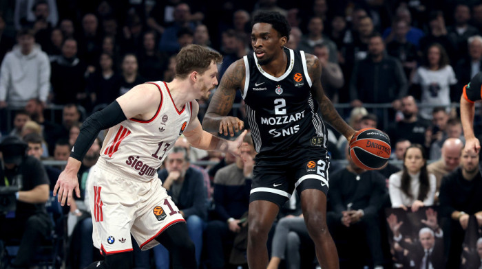 Partizan se vratio u život - "Grobari" zvižde Tajriku Džonsu, Pokuševski iznet s terena