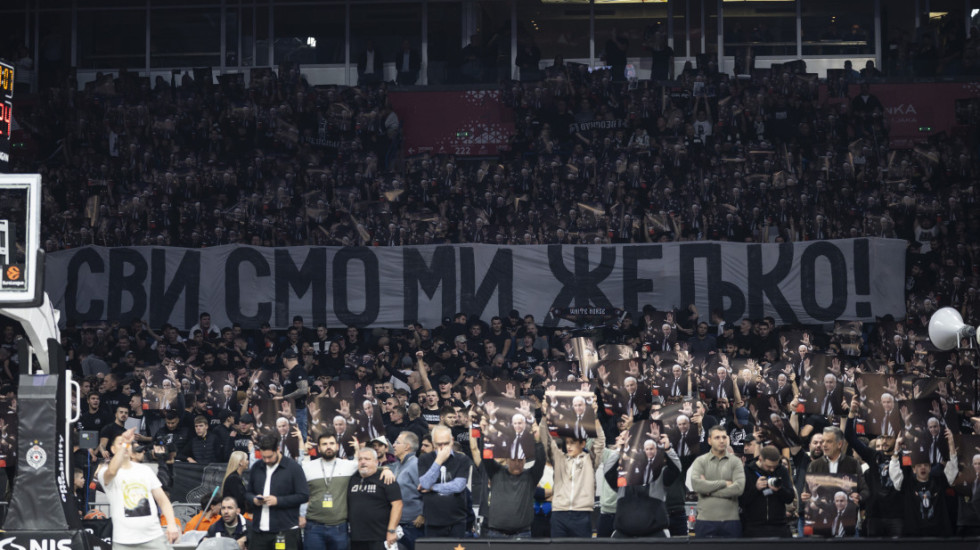 Jedan Obradović je u Areni: Žocov naslednik iz prvih redova prati Partizan (FOTO)