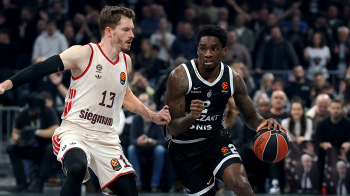 Srbin na udaru: Posle poraza od Partizana Bajern pravi seču