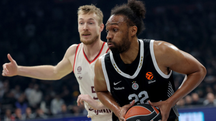 Parker odgovorio navijačima: Da se fokusiran na njih ili na pobedu? Došao sam zbog Željka