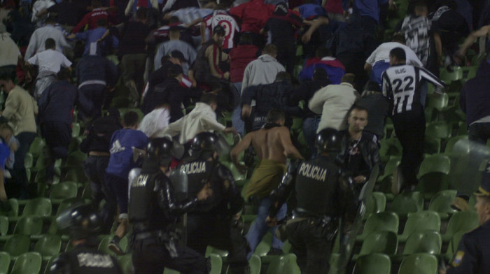 Sprema se krvavi derbi?! Klub najavljuje smrtne ishode, nastao opšti haos