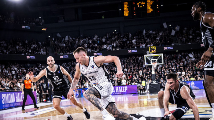 Partizan slavio u Rumuniji: Crno-beli sigurni pred derbi, Ocokoljić na maksimalnom učinku