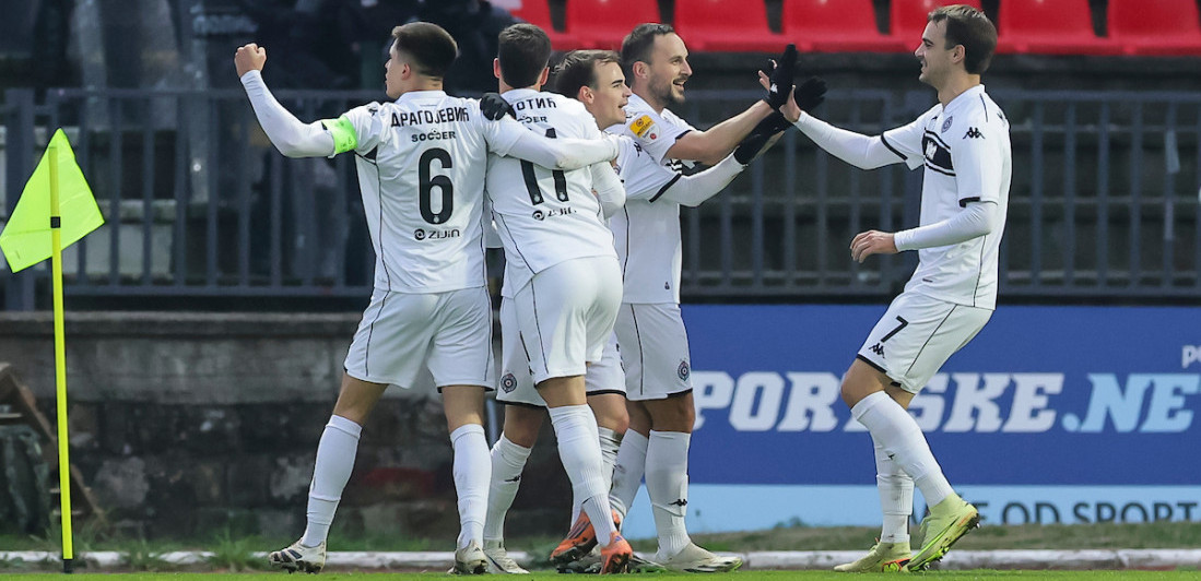 Partizanovi klinci prkose problemima: Promena trenera, rat uprave, a oni grabe ka tituli