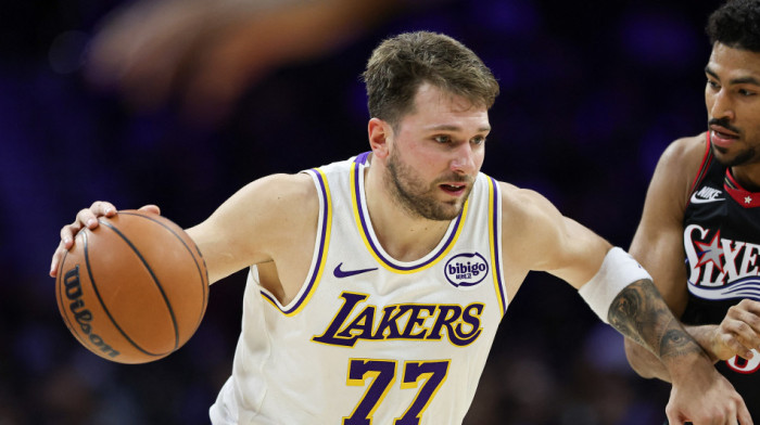 Dončić izašao iz aviona, tripl-dablom srušio Filadelfiju i preskočio Nikolu Jokića