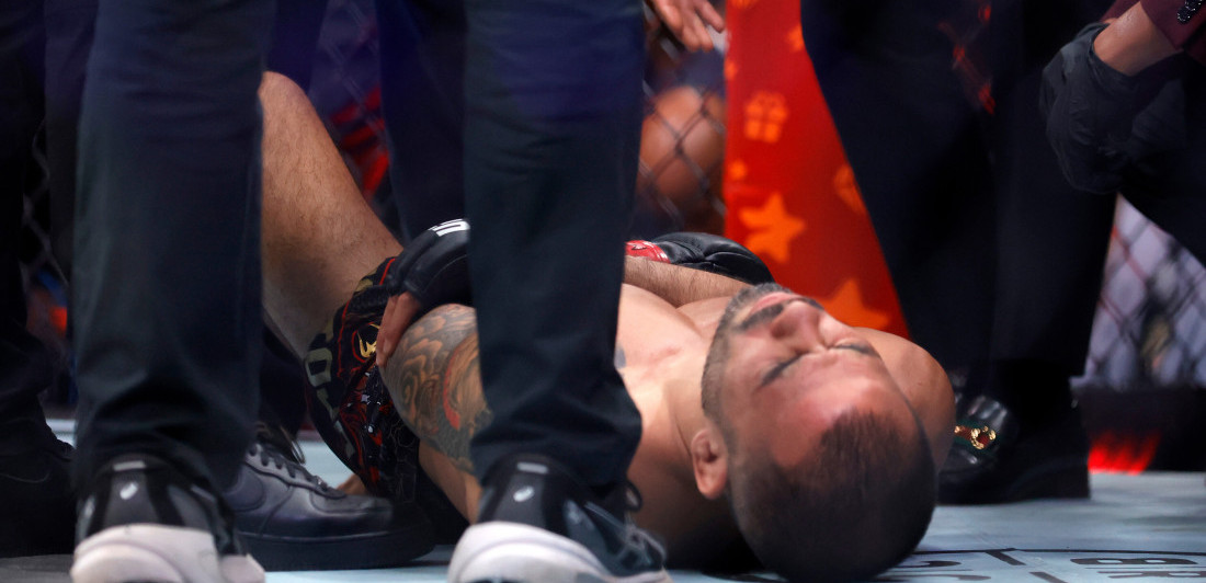 Bivši šampion zgrozio svet... Nakon jezive povrede poručio: Meč je trebao da se nastavi!