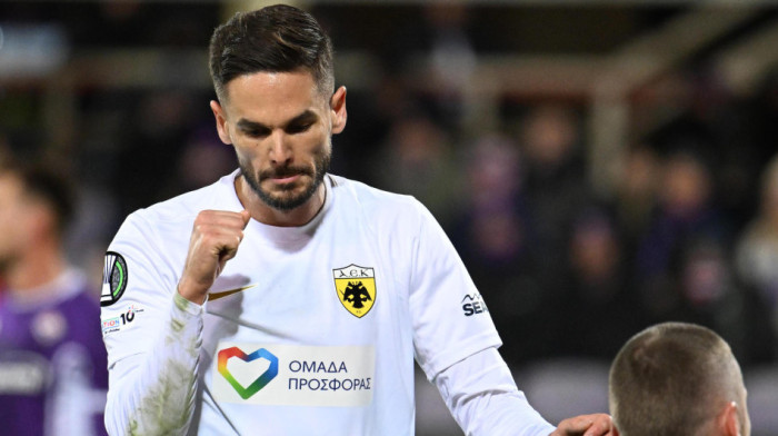 Loše vesti za Paunovića i Nikolića: Gaćinović na nosilima iznet sa terena (VIDEO)