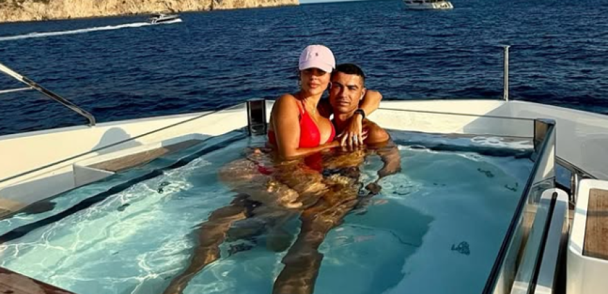 Georgina u tangicama na luksuznoj jahti od 6,5 miliona evra: Ronaldova verenica mami uzdahe (FOTO/VIDEO)