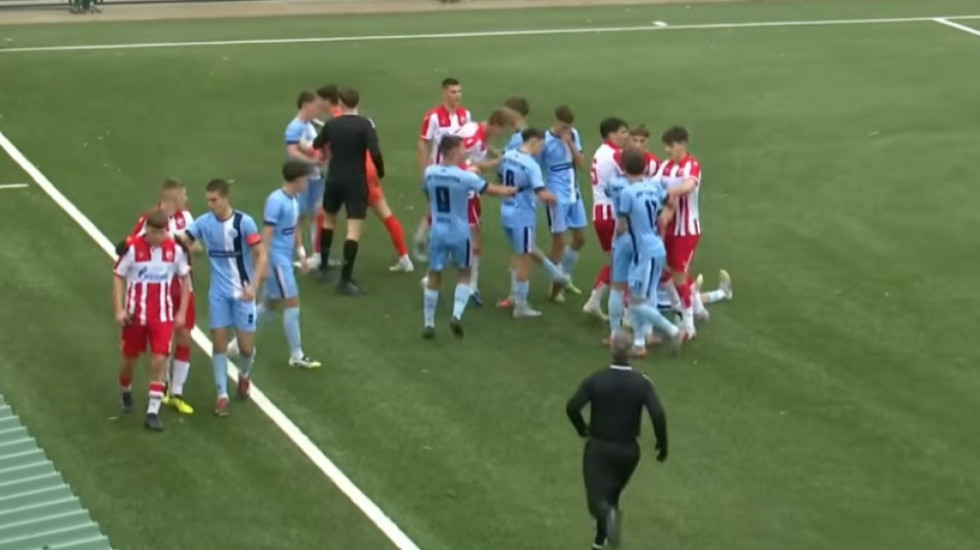 Sramne scene: Žestoka tuča omladinaca Zvezde - veliki skandal na "Marakani" (VIDEO)