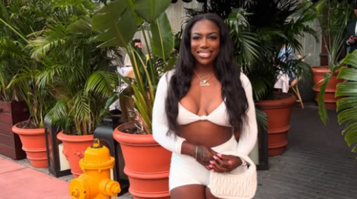 Amerikanka gola, muškarcima vilice padaju - Zbog njene zadnjice eksplodirale mreže (FOTO)