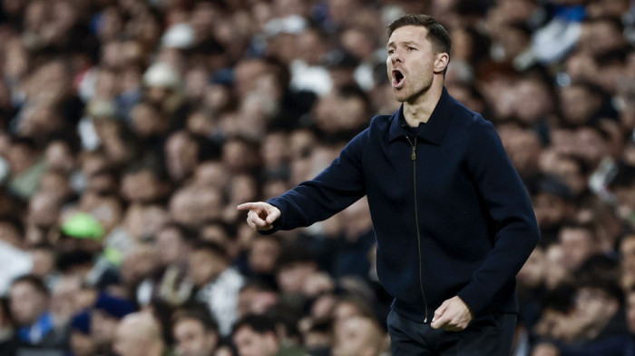 Biti ili ne biti za Alonsa: Prete mu otkazom, a tim mu se raspada!