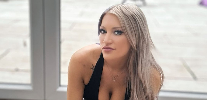 Šampionka prodaje gole fotke: Neće vam biti dobro, seksi plavuša raspalila maštu muškarcima