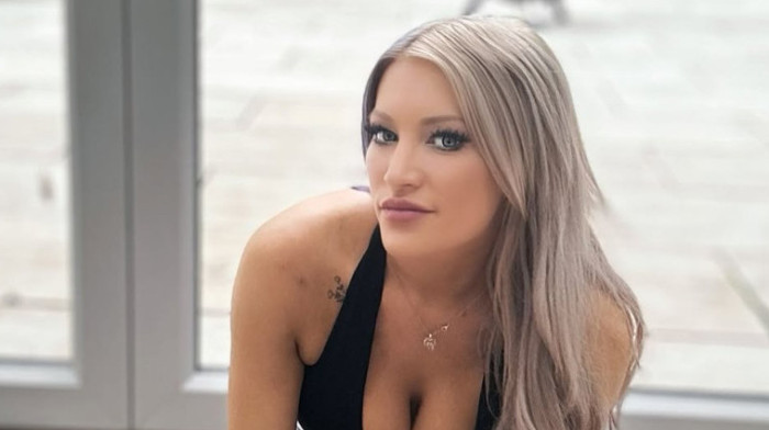 Šampionka prodaje gole fotke: Neće vam biti dobro, seksi plavuša raspalila maštu muškarcima