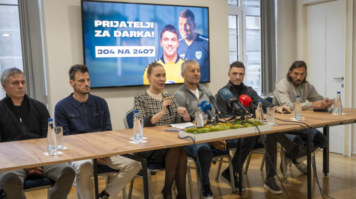 Asovi srpskog fudbala igraju za Darka Božovića: Emotivna konferencija i poziv na Banjicu (FOTO/VIDEO)