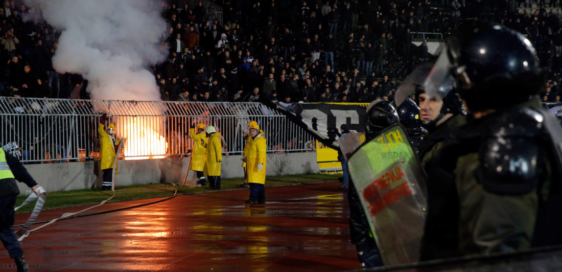 Na današnji dan: Haos na jugu koji je obeležio 156. večiti derbi (VIDEO)