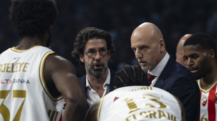 "Na šta ovo liči? Obrukali se za sve pare, sramota": Navijači Zvezde bljuju vatru posle poraza od Partizana