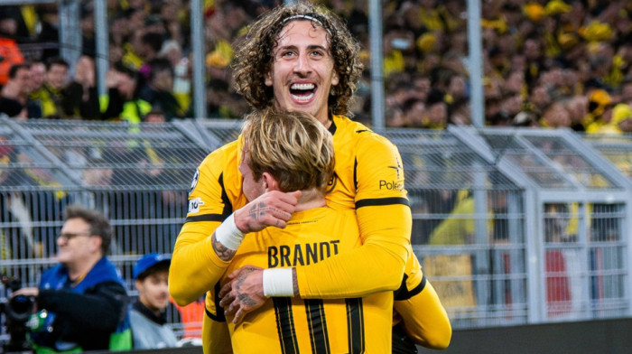 Ovo je hit! Grmi Indira Radić usred Dortmunda - Nemci bacili foru, ništa jače nećete videti danas (VIDEO)