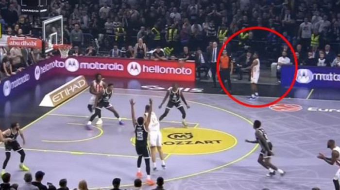 Šta uradi, čoveče? Ovako je Batler prokockao poslednji napad Zvezde na derbiju (VIDEO)