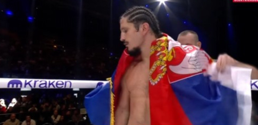 (VIDEO) Auuu, Srbin prebio Turčina kao mačku - Nokaut u prvoj rundi i pobeda karijere