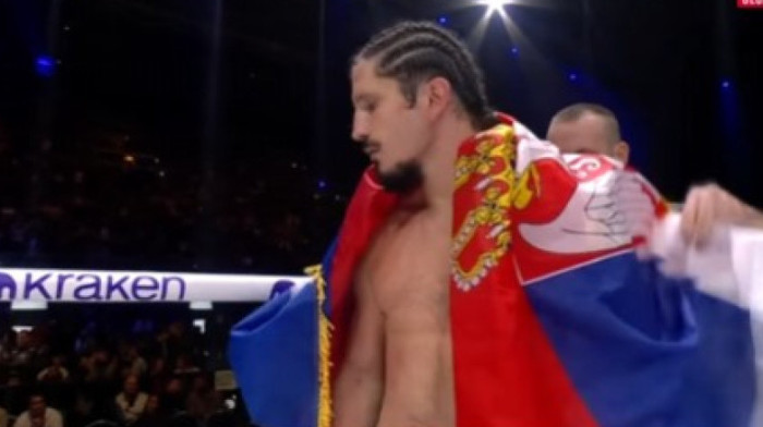 (VIDEO) Auuu, Srbin prebio Turčina kao mačku - Nokaut u prvoj rundi i pobeda karijere