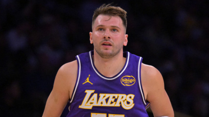 Povredio se Dončić: Panika u Lejksersima zbog Luke