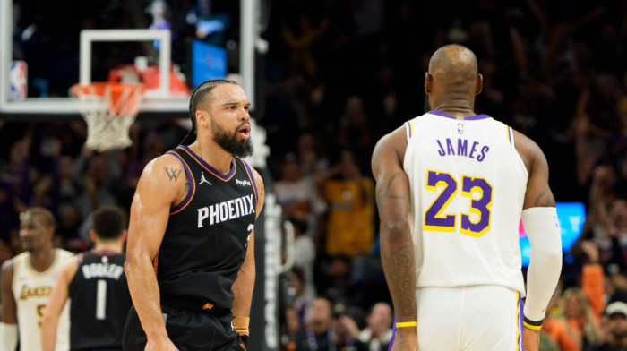 Opaaa, umalo tuča - Bruks odlepio, pa se zaleteo na Lebrona (VIDEO)