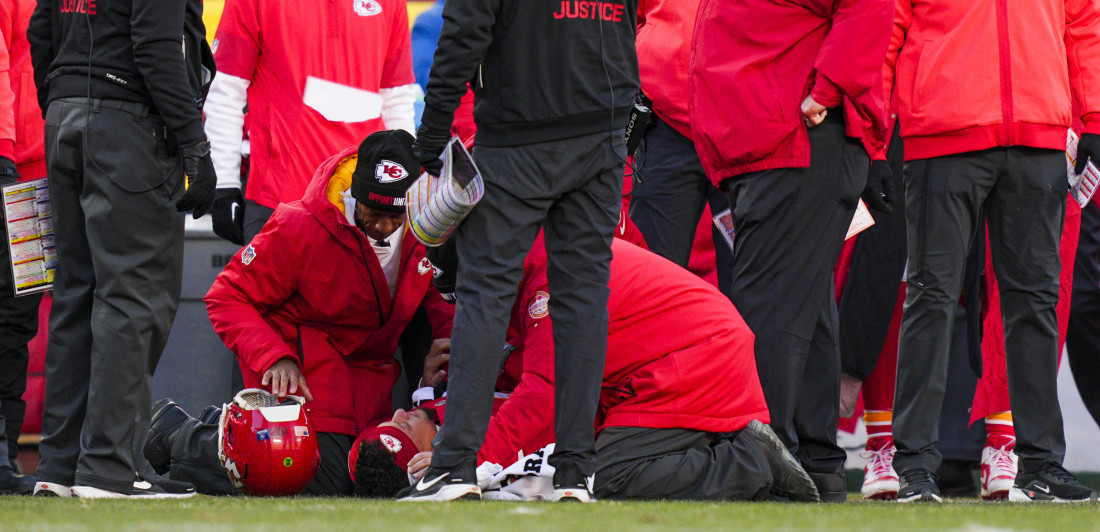 Čifsi u agoniji, Patrik Mahoms doživeo najgoru povredu