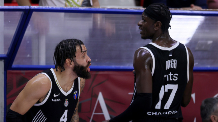 Šok scena na meču Partizana - Bonga uzeo tablu, ovo nije moglo da se vidi kod Željka