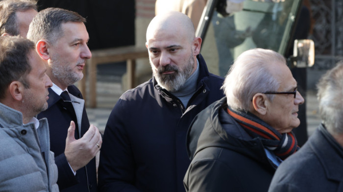 Vučić, Stanković, Veljko Paunović ispratili Terzićevog oca: Pogledajte ko je sve došao na sahranu (FOTO)