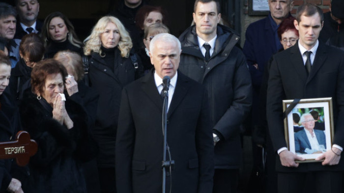 Zvezdan Terzić skrhan bolom zbog smrti oca: Održao emotivni govor na sahrani, pa zaplakao (FOTO/VIDEO)