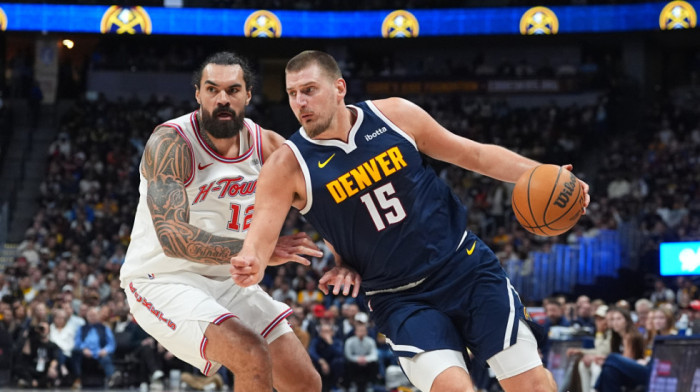 Držali se za glavu, svi sa klupe skočili posle ovog poteza Nikole Jokića (VIDEO/FOTO)