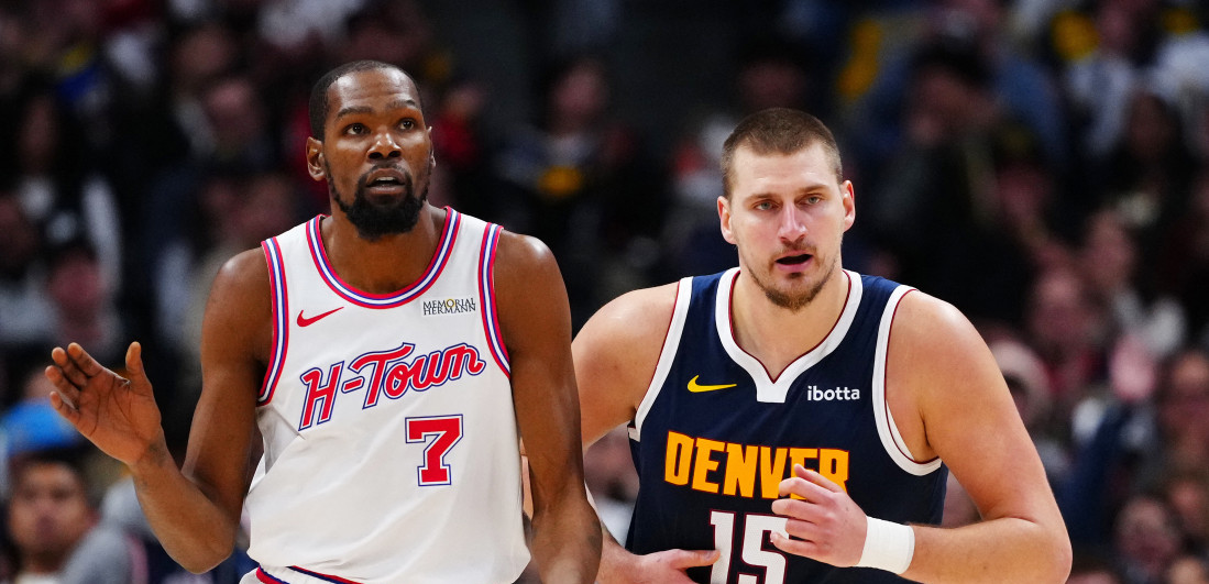 Ceo svet gleda i ne veruje - Sudija zbog Jokića ućutkao bahatu NBA legendu (VIDEO/FOTO)