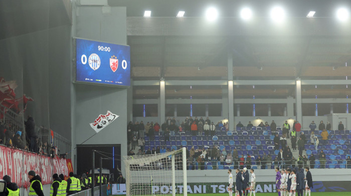 Fudbaleri Zvezde su posle kiksa otišli do navijača - Evo šta se desilo