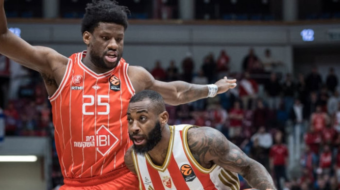 Kakvu mašinu ima Crvena zvezda: Džered Batler drži Zvezdu u životu protiv Hapoela