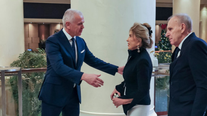 Drama na monografiji Crvene zvezde: Onesvestila se supruga Dragana Džajića