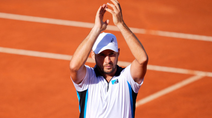 Dušan Lajović sav u koncima napustio bolnicu: Ustanovljena mu kontuzija lica i ruptura mišića