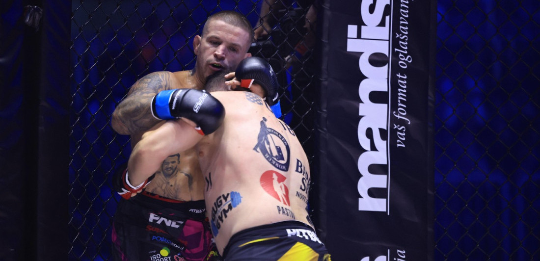 Au... Debakl Bakočevića na FNC 26! Brutalno ugašen posle manje od minuta borbe (VIDEO)