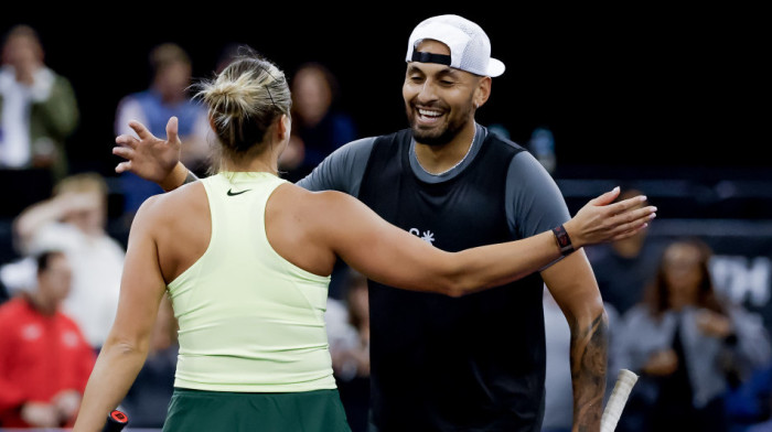 Hiljaditi teniser bolji je od vrhunske teniserke! Egzibicioni meč izazvao brojne reakcije