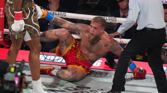 Pol hitno operisan! Džošua mu naneo teške povrede... Narednu nedelju živeće preko slamčice