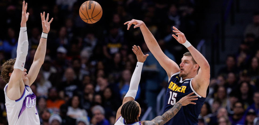 (VIDEO) Totalno ludilo šta radi Jokić - Posle ovog poteza cela dvorana ustala